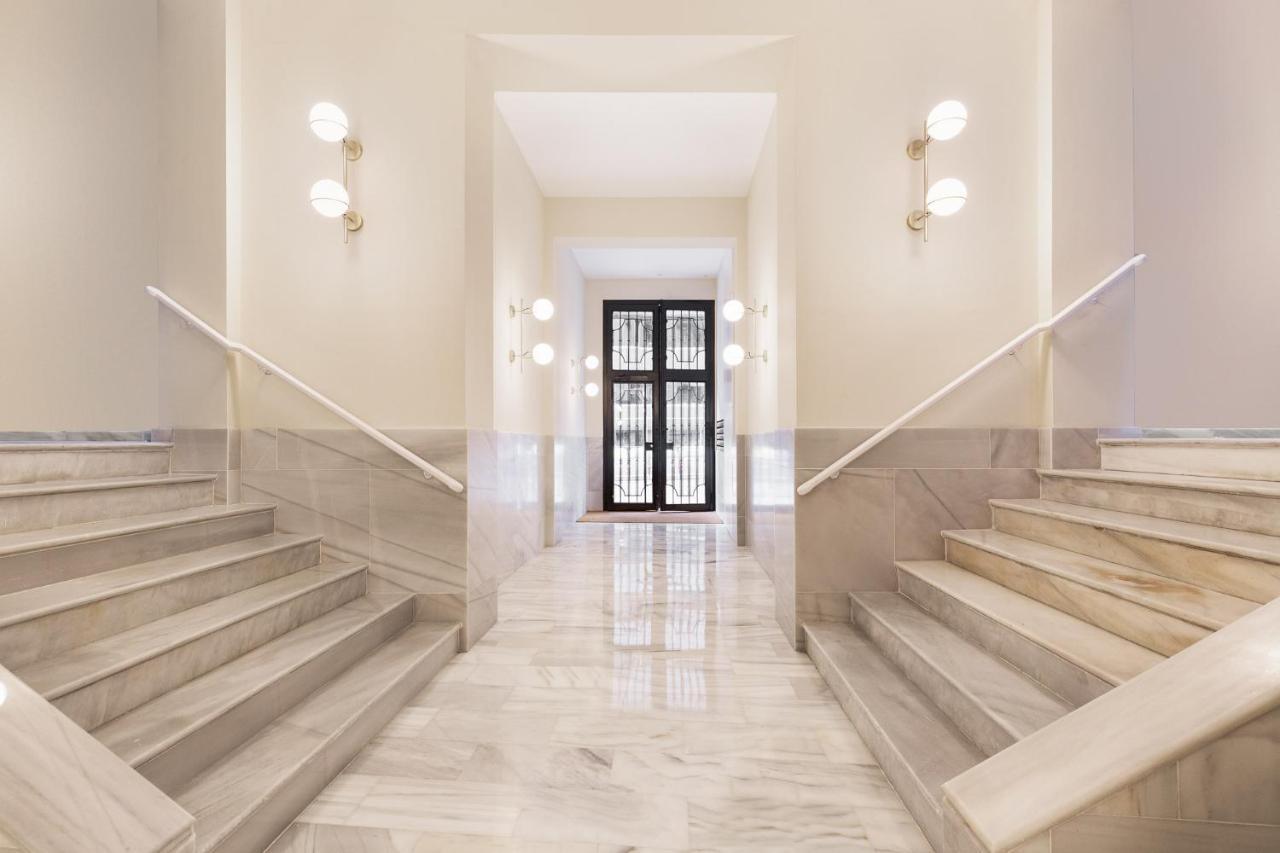 Apartment mit Balkon