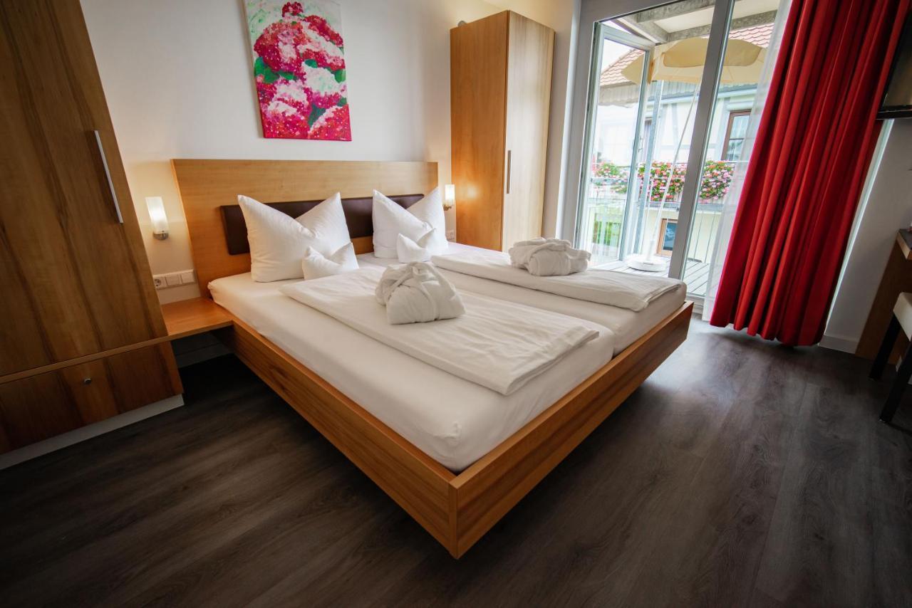 Small Double Room Partial Lake View