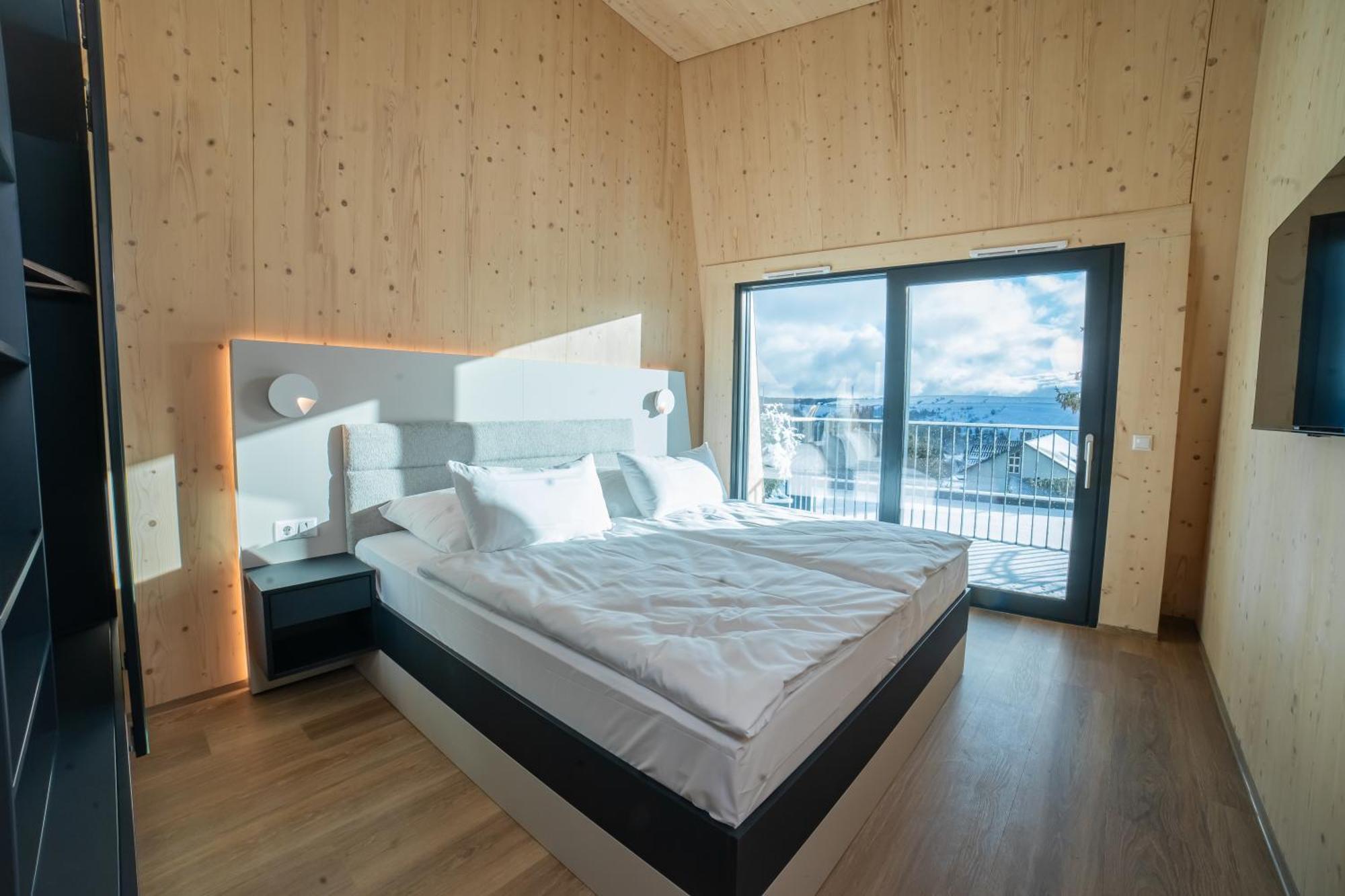 Penthouse Apartment,1636905285:JPEG