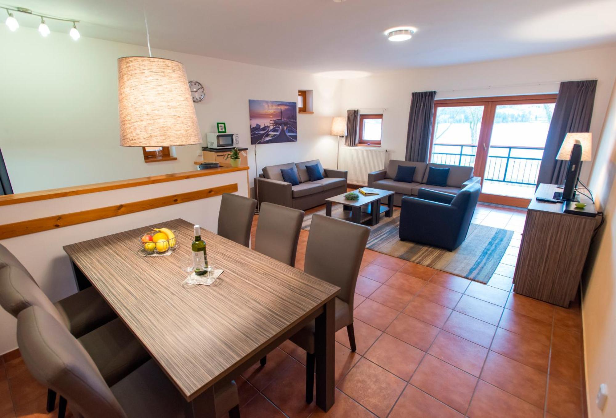 Apartment mit 2 Schlafzimmern und Balkon