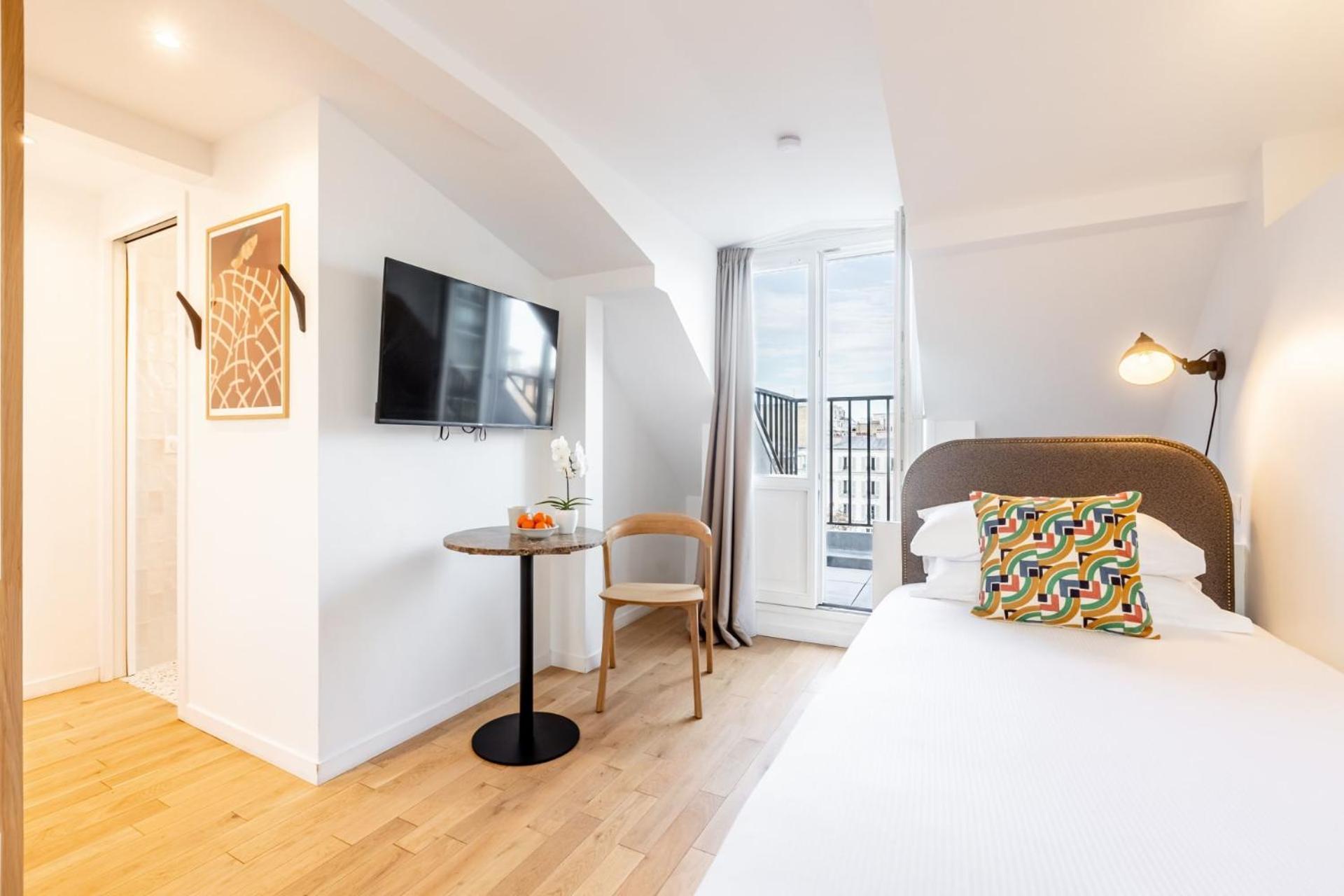 Studio with Balcony,1742944940:JPEG