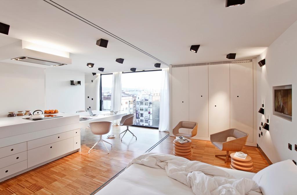 2 Bedroom 2 Bathroom Penthouse with Terrace