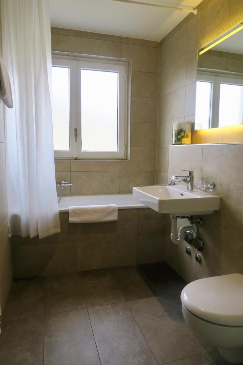 Apartment mit Balkon