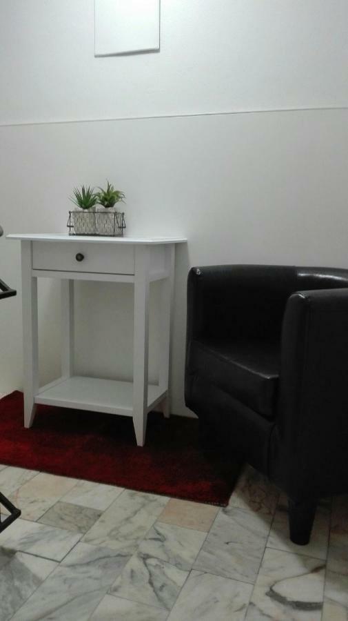 Studio,854383175:JPEG