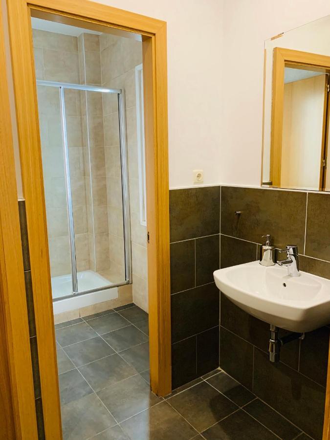 Zweibettzimmer mit Gemeinschaftsbad