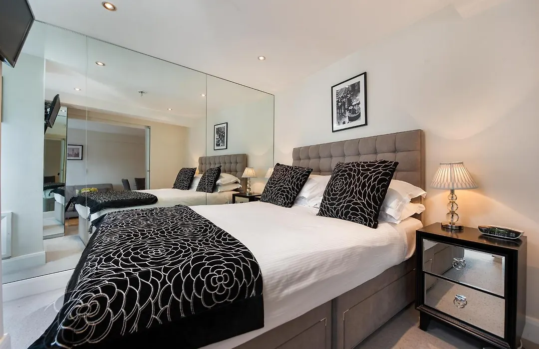 Nell Gwynn House Apartment-1