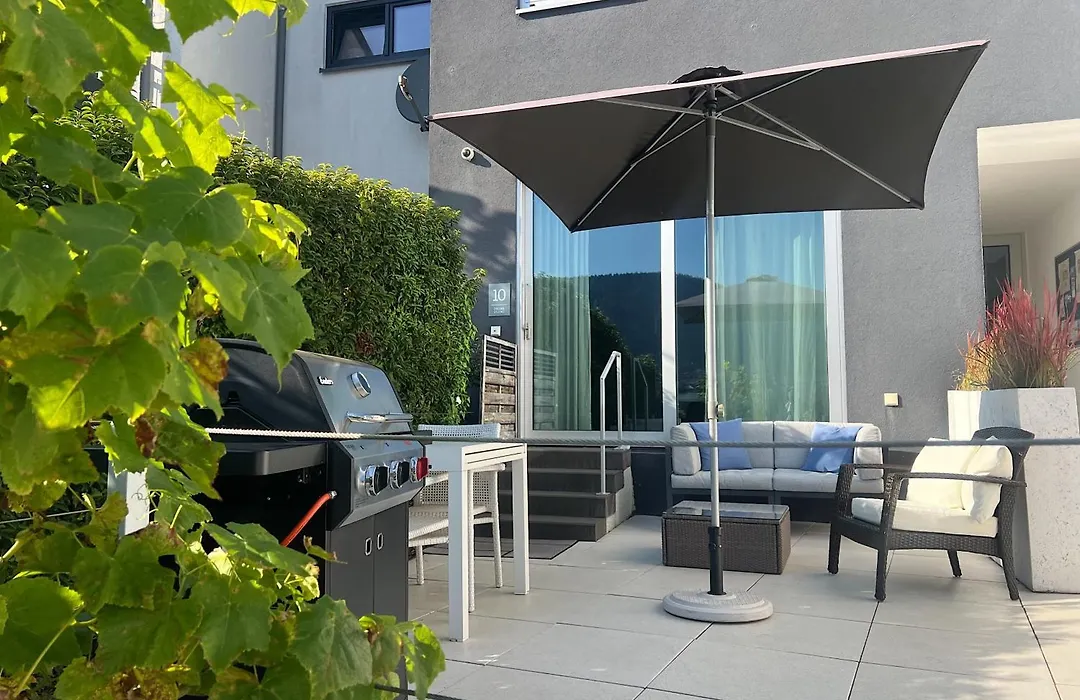 Weingut-Aparthotel Olinger-1