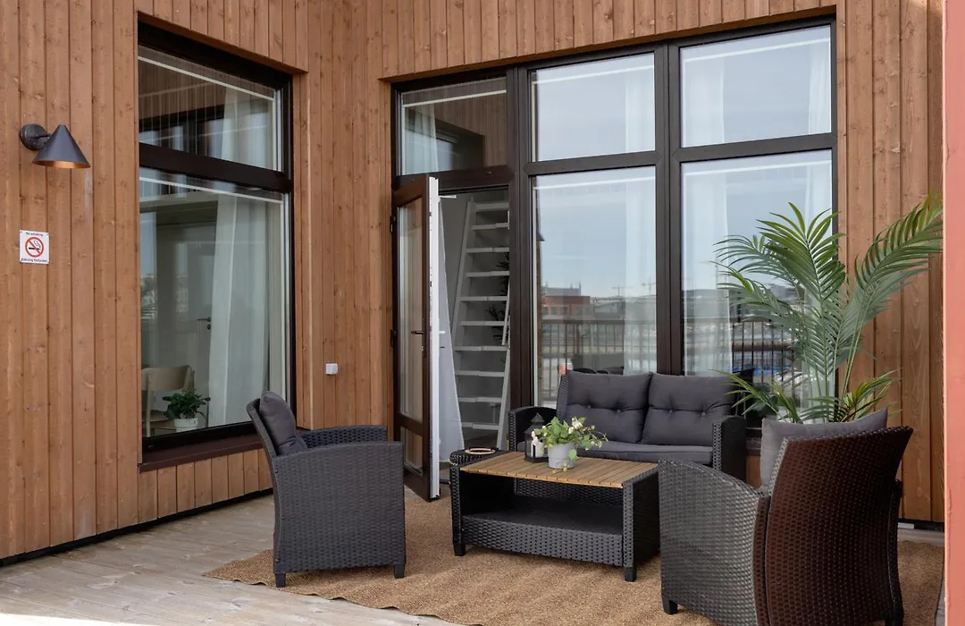 Waterfront Cabins Studio Apartments-1