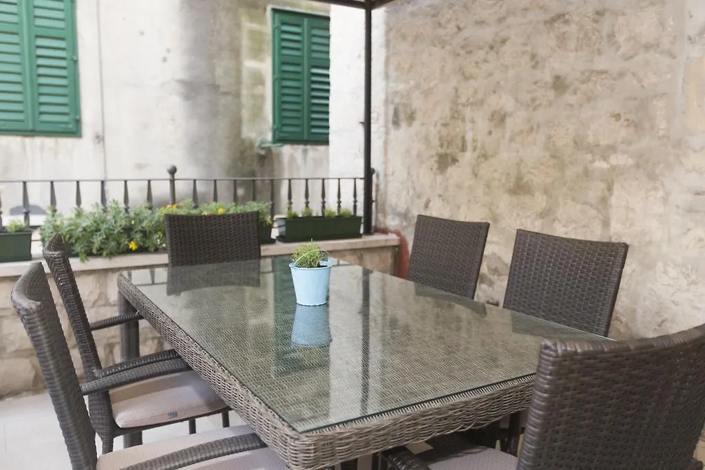 Tri Lava Luxury Living-1