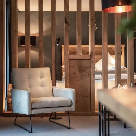 Forstgut - Premium Waldchalets und Lodge Suiten-2