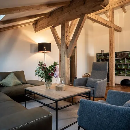 Forstgut - Premium Waldchalets und Lodge Suiten-3