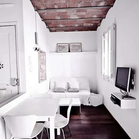 Barceloneta Suites Apartments Market-2