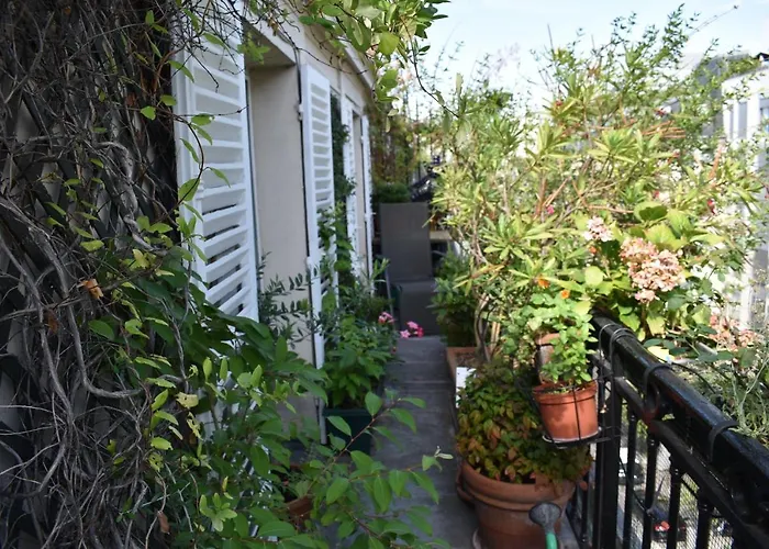 Rue De Paradis Paris