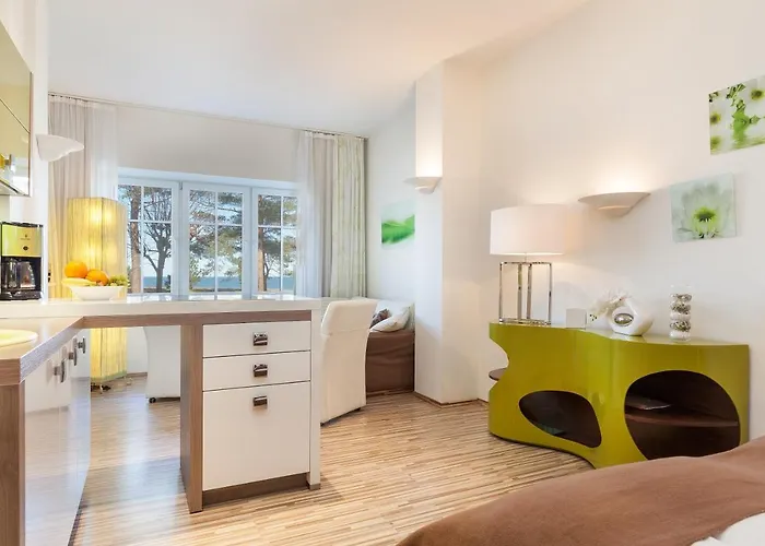 Direkt am Strand mit Meerblick und Sauna - FeWo Strandidyll Binz